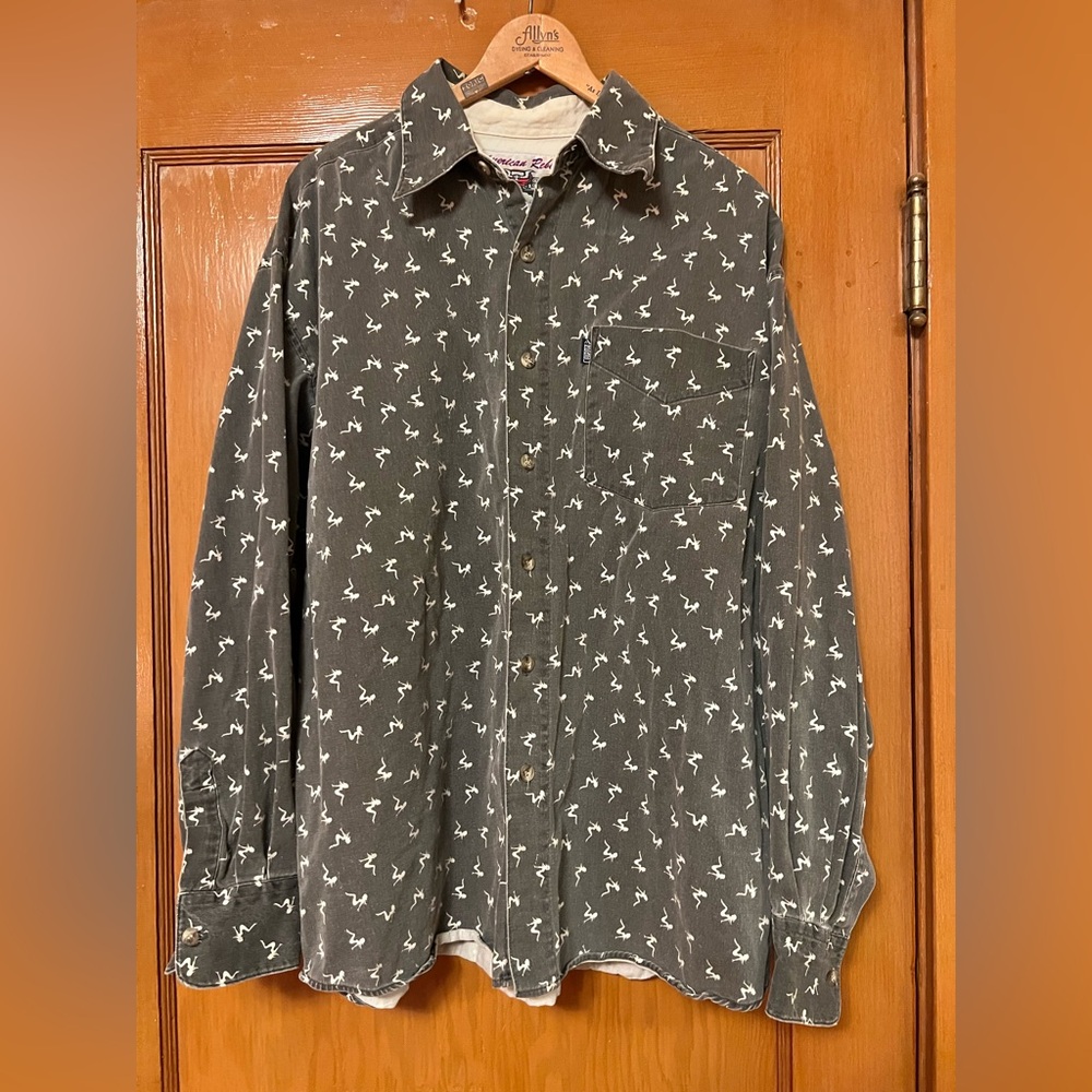 Vintage cotton button up with mudflap girl print | size medium